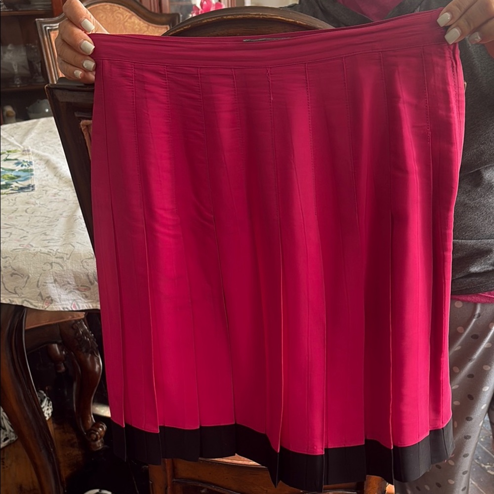 Elegant Pink Pleated Skirt